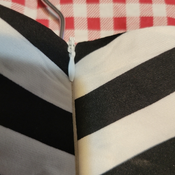 Sexy Black and white striped blouse...2xl.. - Picture 7 of 13